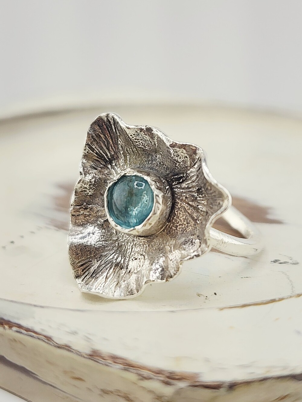 AQUA KYANITE HANDMADE RING IN STERLING SILVER RECYCLED UNISEX METAL SIZE 8